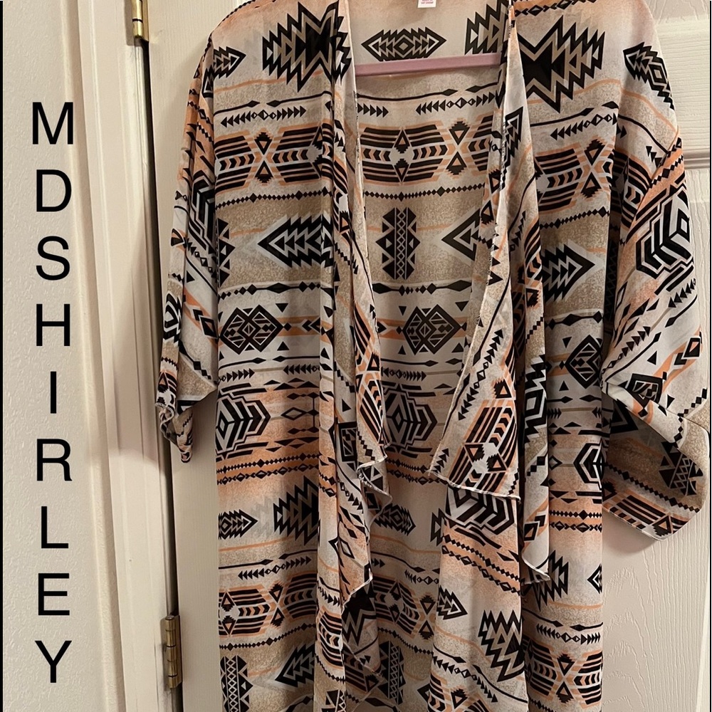 EUC MD LULAROE SHIRLEY